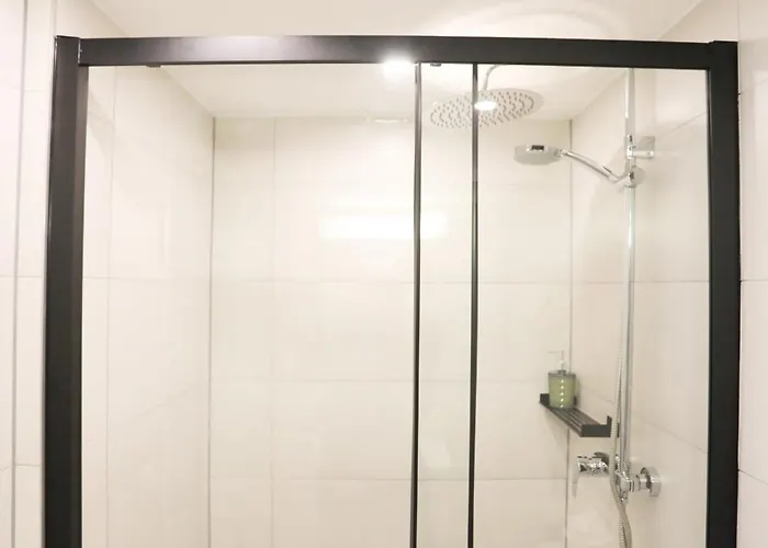 Apartman Brand New, 5min To Paradise ! *